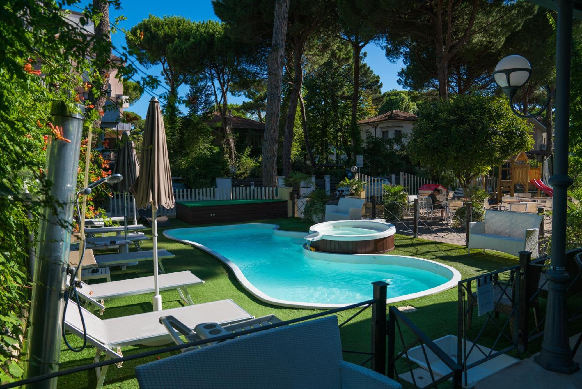 Hotel Europa Milano Marittima Exterior photo